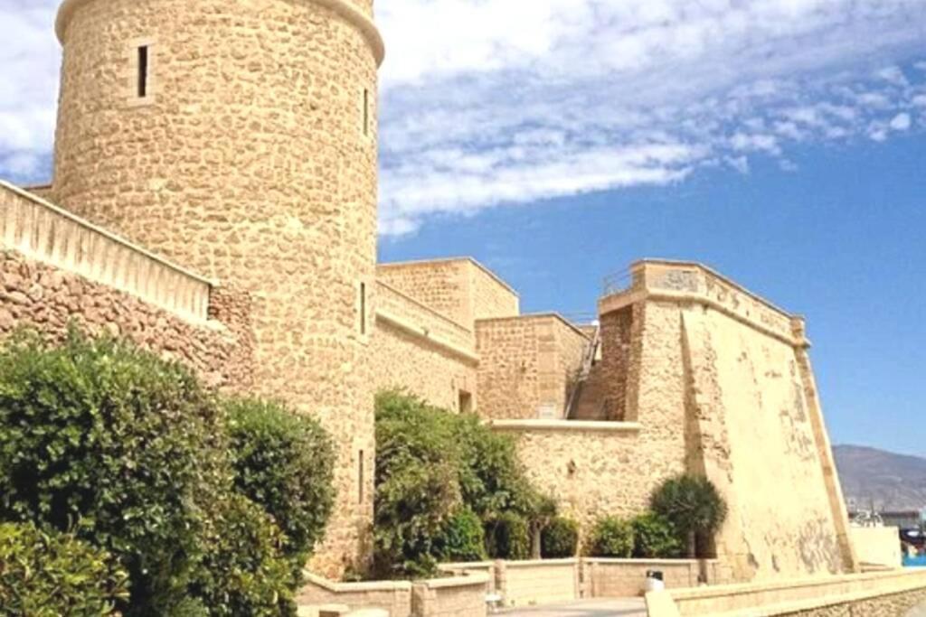 A 600 M De La Playa Y El Castillo Santa Ana Roquetas de Mar Dış mekan fotoğraf